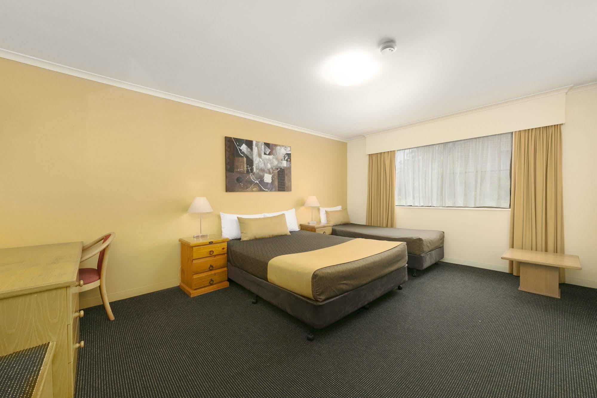 Mt Ommaney Hotel Apartments Brisbane Exterior foto